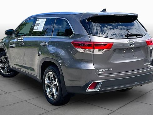 Used 2017 Toyota Highlander Limited Platinum w/ Carpet Mat Package AWD/4WD image 12