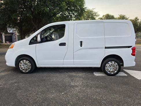 Used 2017 Nissan NV200 SV w/ Back Door Glass Package FWD image 4