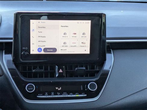 Used 2024 Toyota Corolla LE image 17