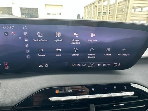 Used 2025 Buick Enclave Preferred AWD/4WD image 26