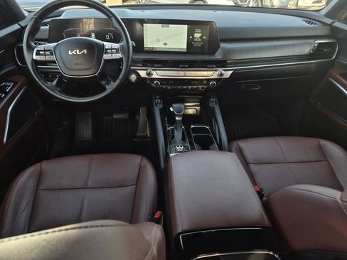 Used 2023 Kia Telluride EX w/ EX Captain's Chair Package image 19