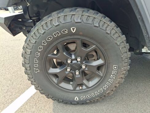 Used 2022 Jeep Wrangler Sport AWD/4WD image 15