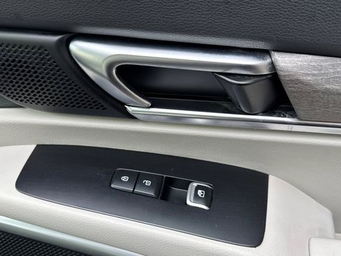 Used 2022 Kia Telluride EX w/ EX Premium Package image 24