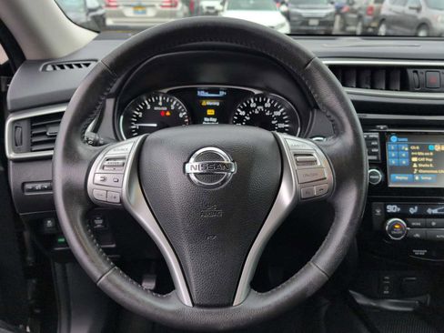 Used 2015 Nissan Rogue SL image 23