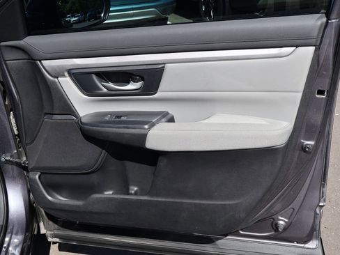Used 2017 Honda CR-V LX image 11
