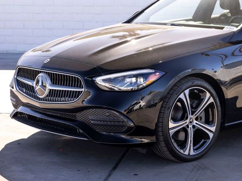 Used 2025 Mercedes-Benz C 300 Sedan image 3