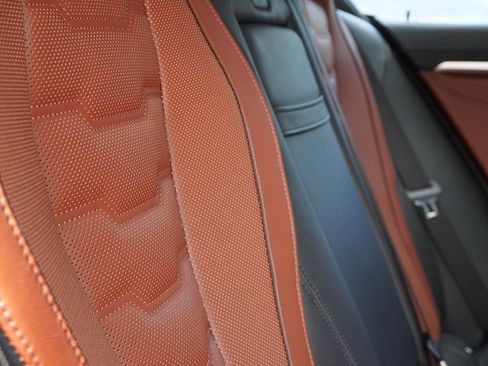 Used 2025 BMW M850i xDrive image 51