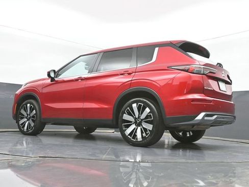 Used 2025 Mitsubishi Outlander SE FWD image 42