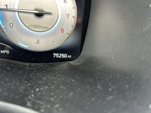 Used 2021 Hyundai Santa Fe Limited image 29