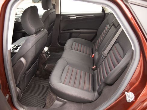 Used 2016 Ford Fusion SE image 21