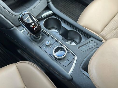 Certified 2025 Cadillac XT6 Premium Luxury w/ Platinum Package FWD image 18