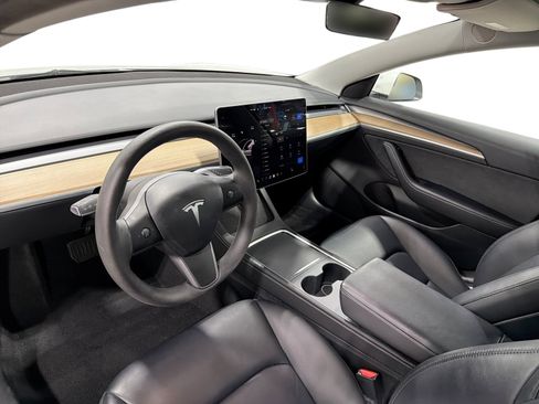 Certified 2023 Tesla Model 3 Standard Range RWD image 9
