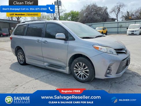 Used 2018 Toyota Sienna XLE Premium FWD image 5