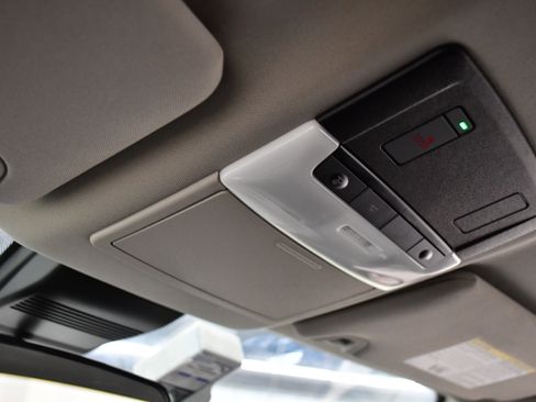 Used 2025 Nissan Altima 2.5 SV image 30