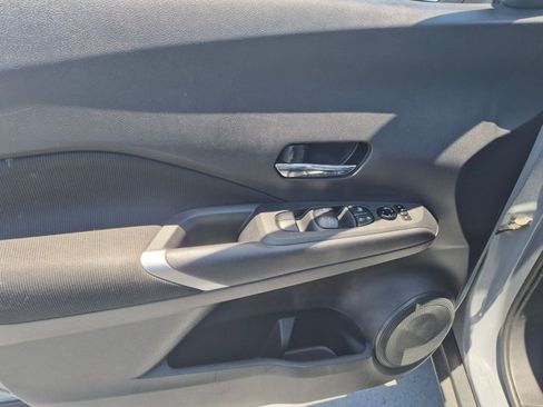 Used 2021 Nissan Kicks SV FWD image 10