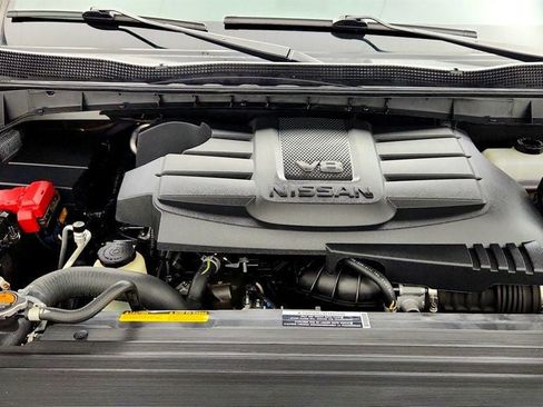 Used 2024 Nissan Titan PRO-4X w/ Pro-4x Convenience Package AWD/4WD image 26