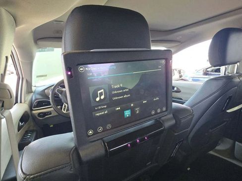 Used 2018 Chrysler Pacifica Touring-L Plus w/ Advanced Safetytec Group image 13