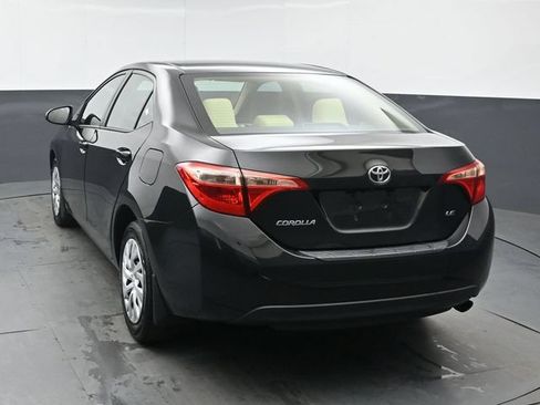 Used 2017 Toyota Corolla LE w/ Carpet Mat Package (TMS) FWD image 3