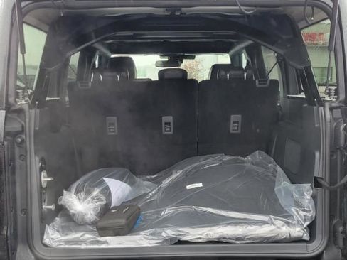 New 2025 Ford Bronco Raptor image 14