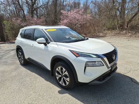 Used 2023 Nissan Rogue SV w/ SV Premium B Package image 4