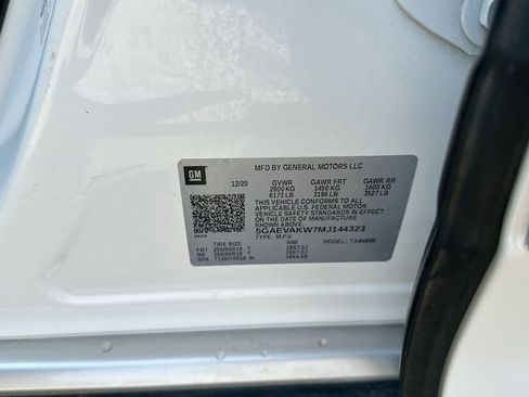 Certified 2021 Buick Enclave Essence w/ Sound and Sites Package image 36