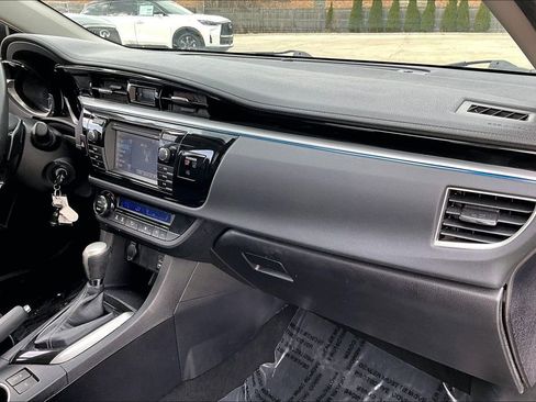 Used 2015 Toyota Corolla S image 24