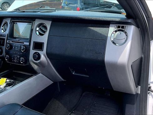 Used 2017 Ford Expedition EL Limited w/ Equipment Group 301A AWD/4WD image 26