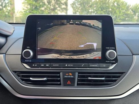 Used 2025 Nissan Altima 2.5 SR FWD image 19