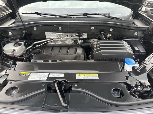Used 2024 Volkswagen Atlas Cross Sport SEL Premium R-Line AWD/4WD image 18