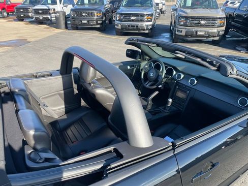 Used 2009 Ford Mustang Shelby GT500 RWD image 38