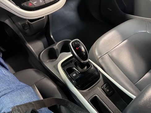Used 2020 Chevrolet Bolt Premier w/ Infotainment Package image 26