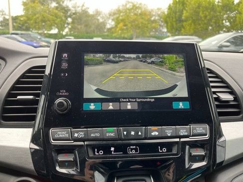 Used 2023 Honda Odyssey Sport image 7