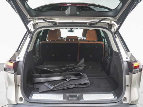 Used 2025 INFINITI QX60 Sensory AWD/4WD image 16