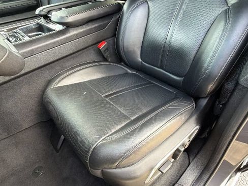 Used 2023 Jeep Wagoneer 4WD w/ Premium Group I image 15