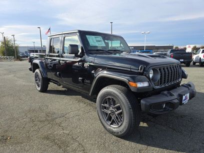 New 2025 Jeep Gladiator Sport