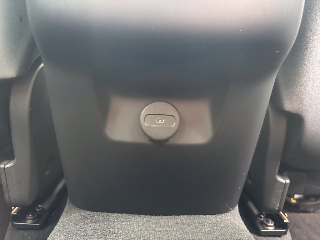 Used 2024 Volvo XC60 B5 Plus w/ Protection Package Premier AWD/4WD image 23