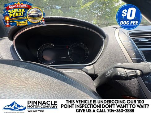 Used 2016 Lincoln MKX Reserve w/ Equipment Group 102A AWD/4WD image 4