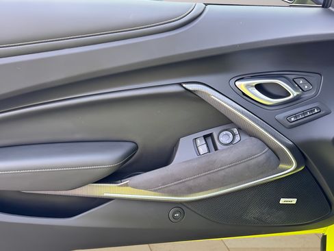 Used 2020 Chevrolet Camaro SS RWD image 27