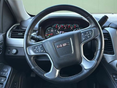 Used 2017 GMC Yukon SLT image 23