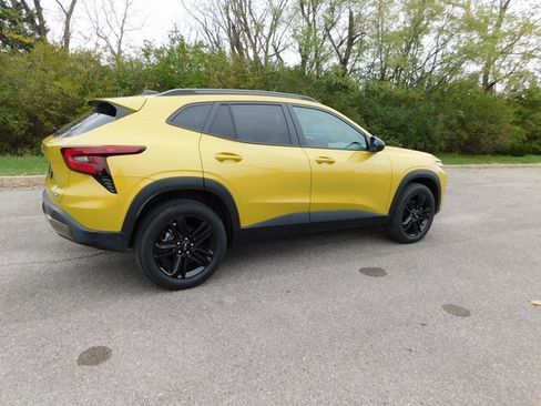 Used 2024 Chevrolet Trax ACTIV image 3