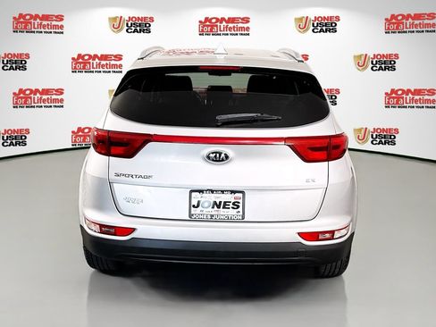 Used 2018 Kia Sportage EX AWD/4WD image 14
