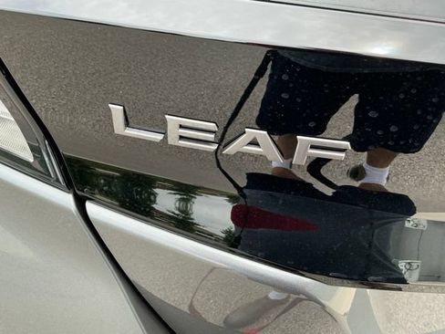 Used 2025 Nissan Leaf S FWD image 5