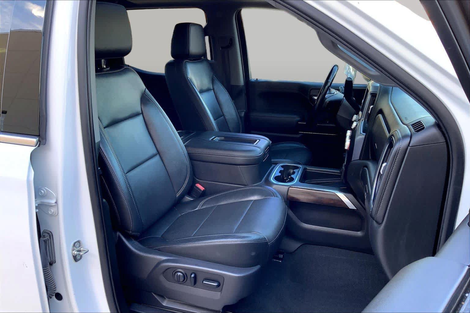 Used 2019 GMC Sierra 1500 SLT w/ SLT Premium Plus Package AWD/4WD image 9