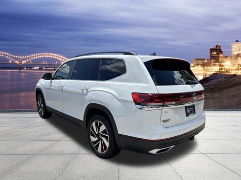Certified 2024 Volkswagen Atlas SE w/ Panoramic Sunroof Package FWD image 3