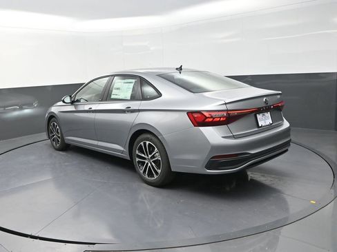 Used 2026 Volkswagen Jetta Sport FWD image 8