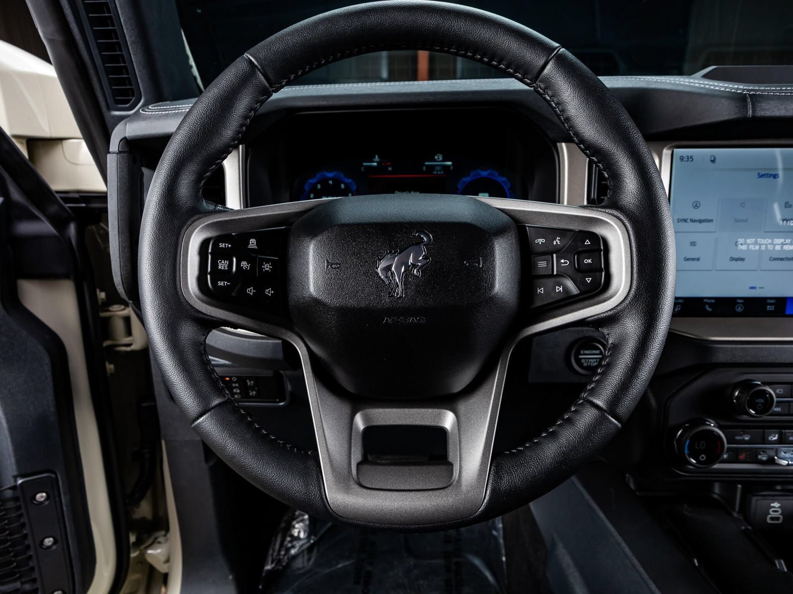 Used 2026 Ford Bronco Outer Banks AWD/4WD image 15