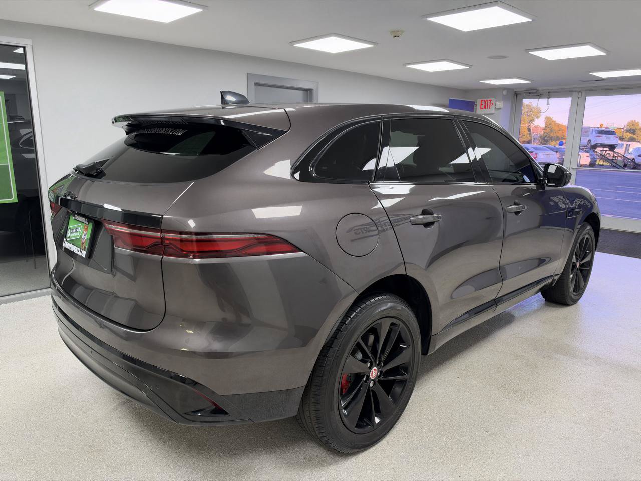 Used 2023 Jaguar F-PACE S AWD/4WD image 3