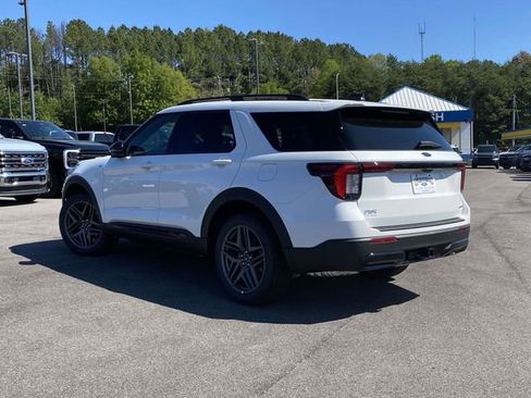 New 2026 Ford Explorer ST-Line AWD/4WD image 5