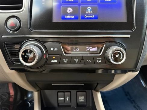 Used 2015 Honda Civic SE image 21