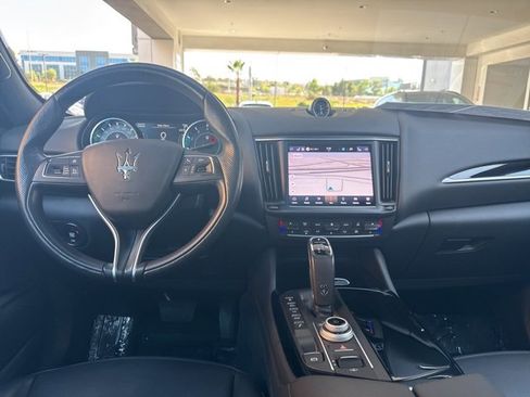 Certified 2022 Maserati Levante Modena image 13